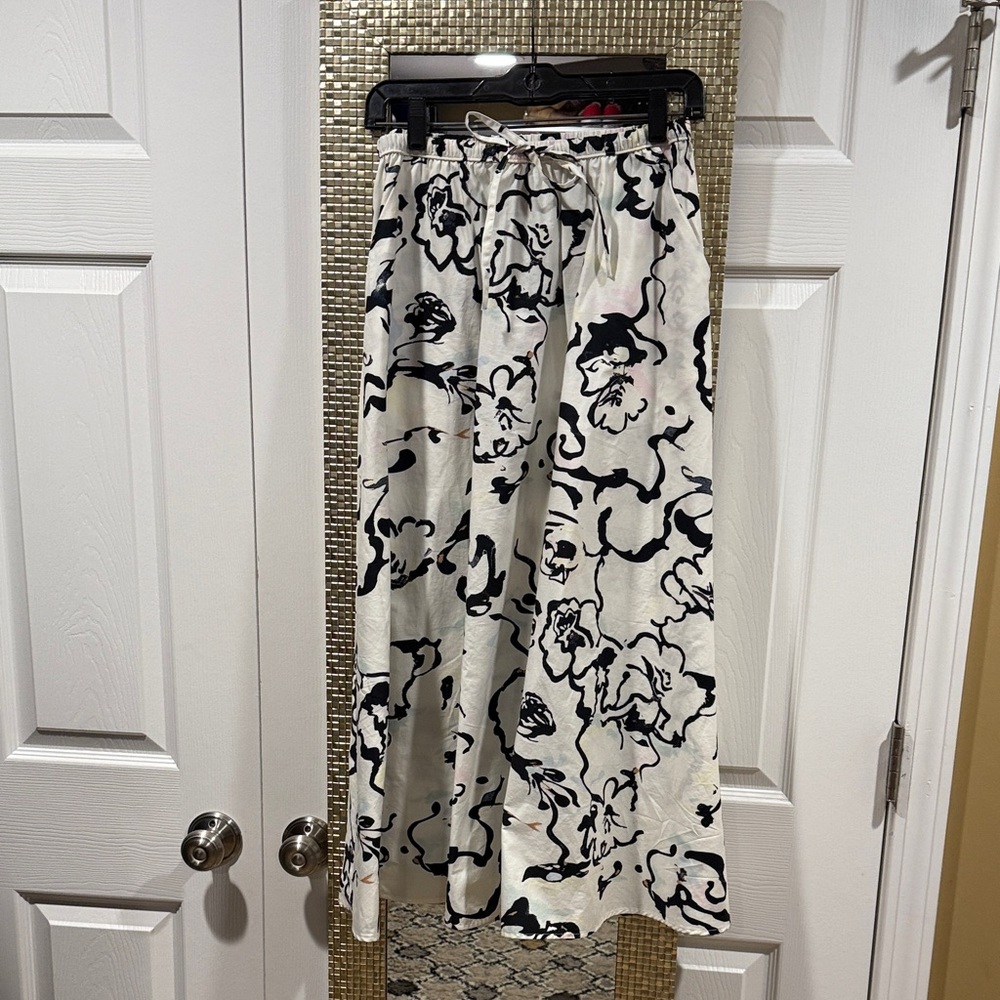 Floral Print Midi Skirt